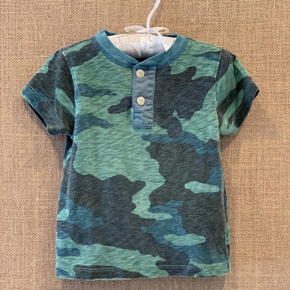 Crewcuts Camo T-shirt Size 2